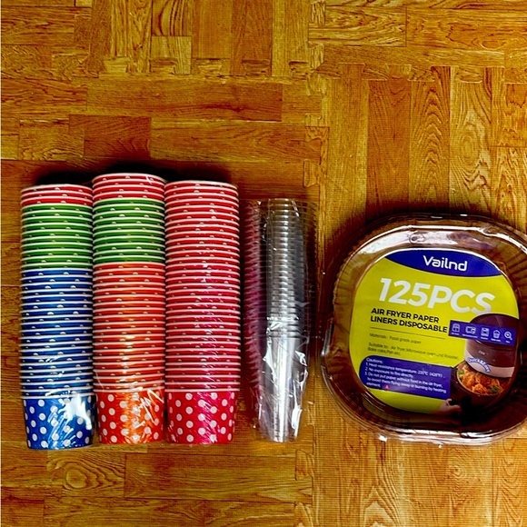 100 PCs 3 “ ice cream cup , 25 PCs clear cup .125 PCs air fryer paper on sale - Picture 1 of 6